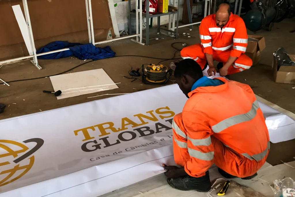 TransGlobal, 2017 - Letreiro Lightbox